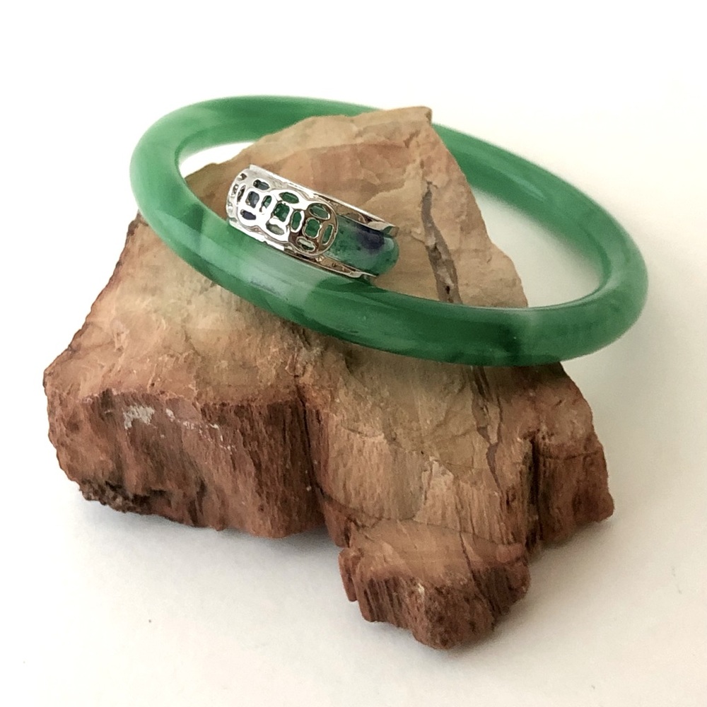 Jade bracelet and ring with jacket. Unique